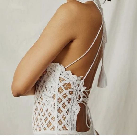 Free PEOPLE intimately be my Battenburg crochet lace tie up bodysuit white xs - Picture 7 of 13
